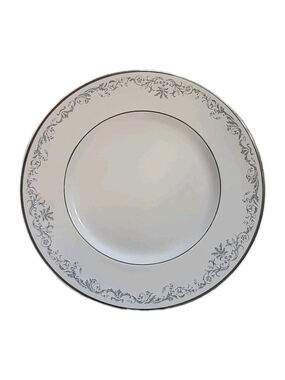 Vintage Gorham Della Regina Dinner Plate 10.5” Bone China England Platinum Trim